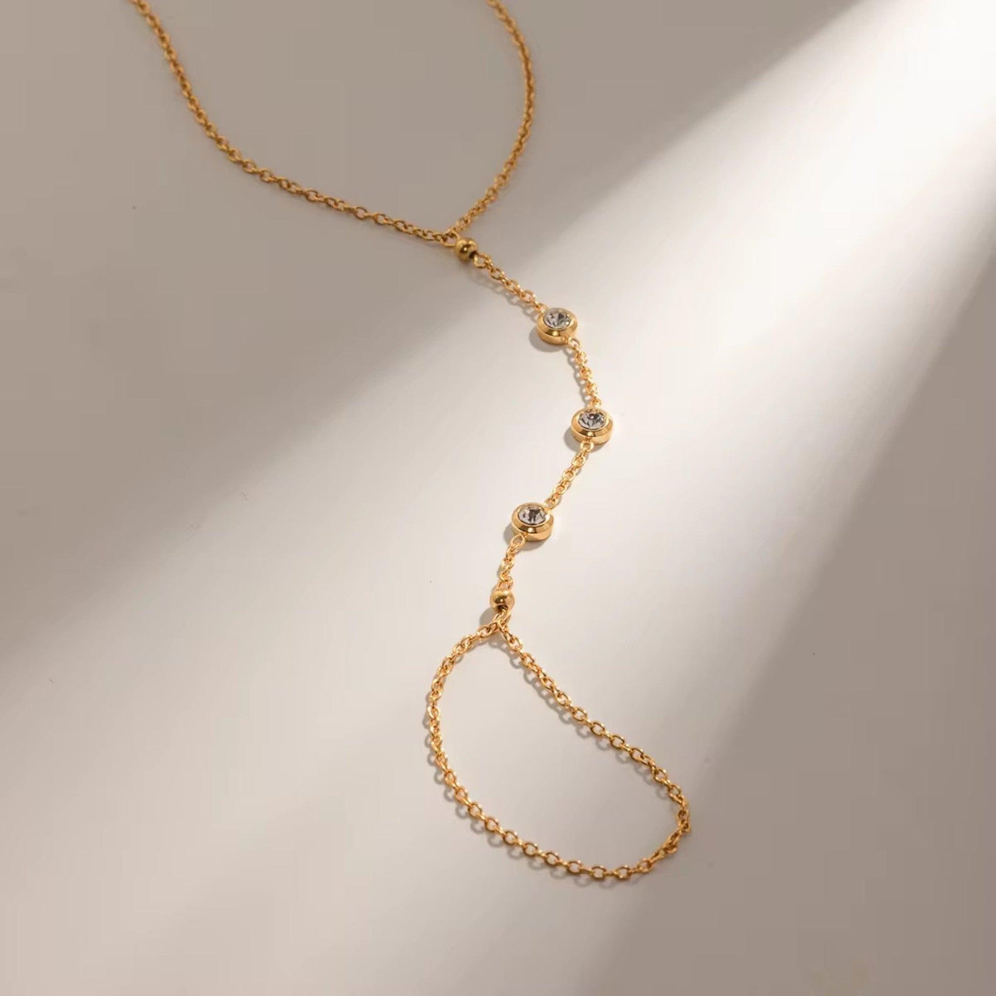 BEZEL HAND CHAIN - Aurelia