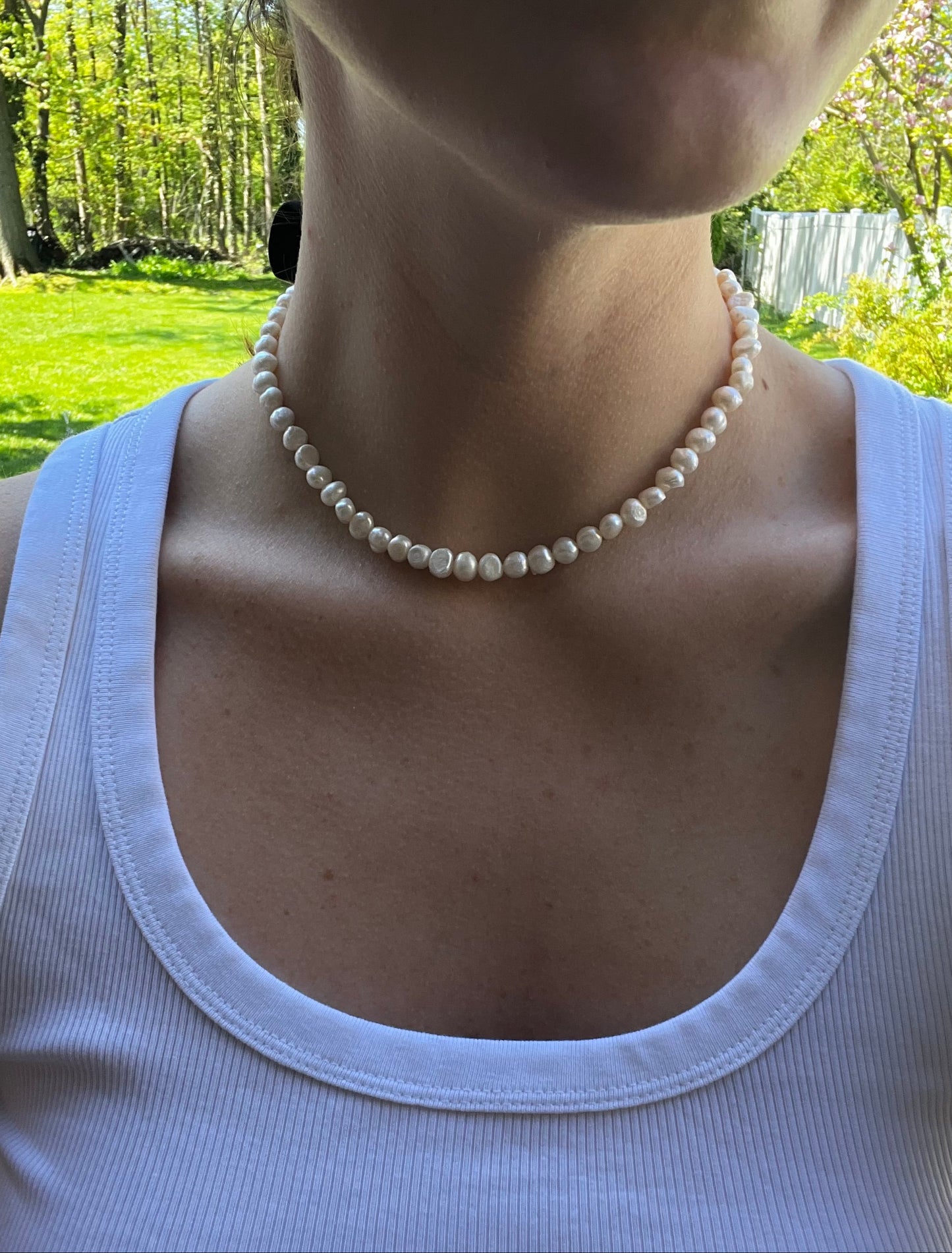 round freshwater pearl necklace gold