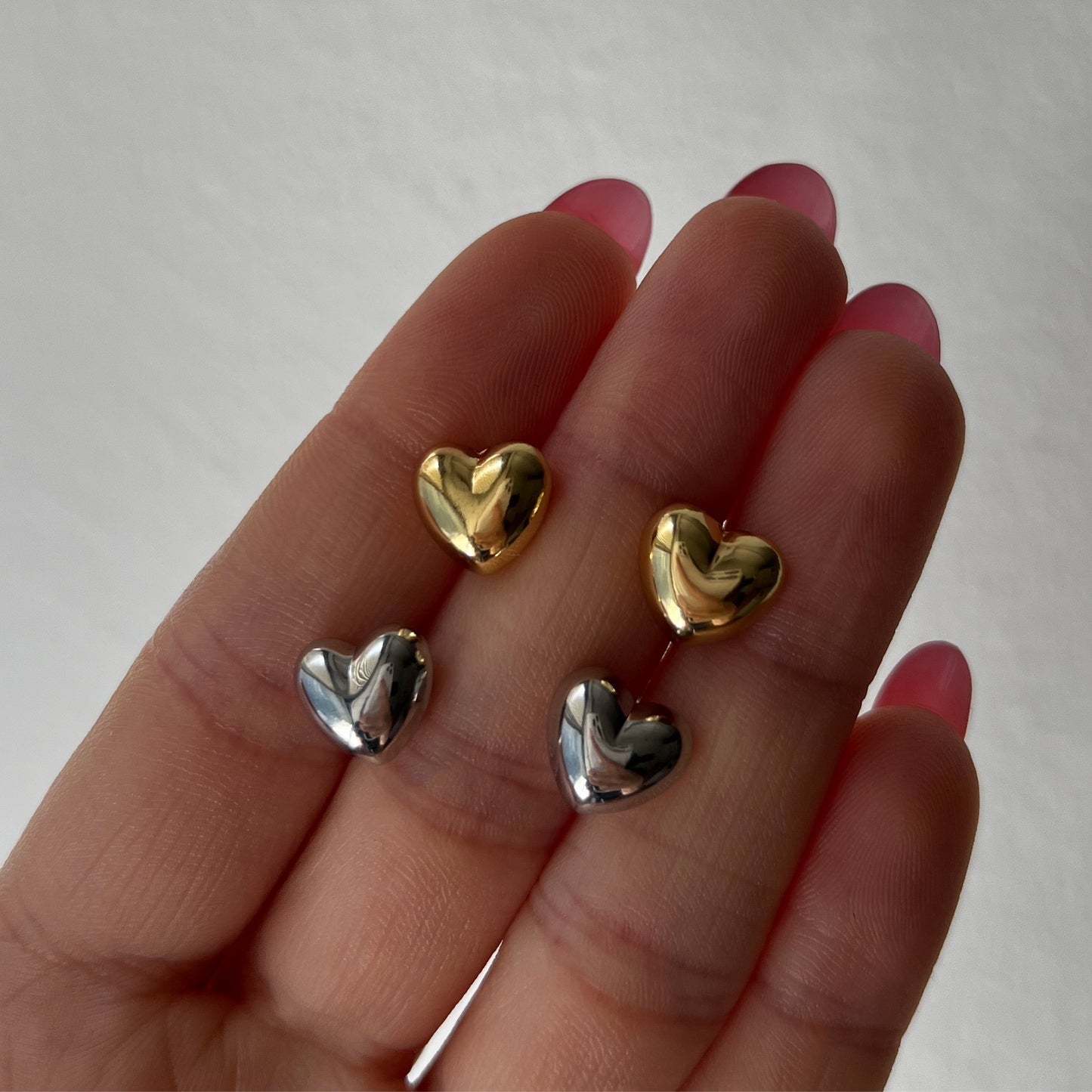 PUFFY HEART STUD SILVER