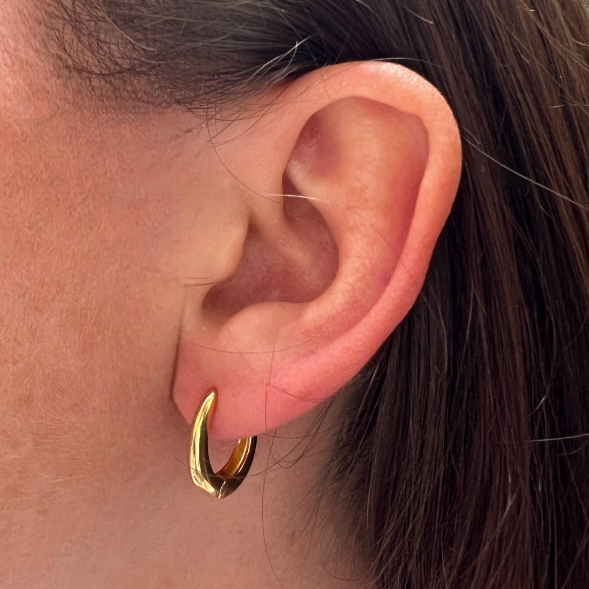 THIN OVAL HUGGIES - Aurelia