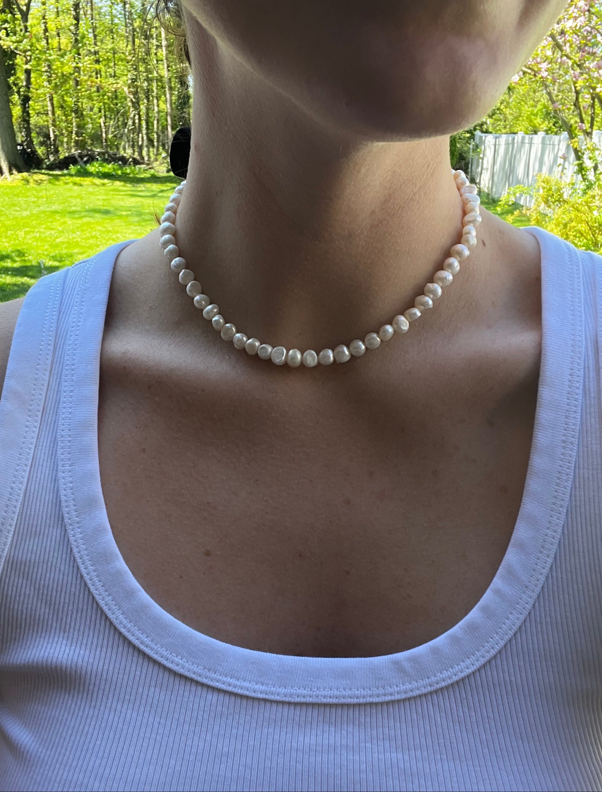 round freshwater pearl necklace gold